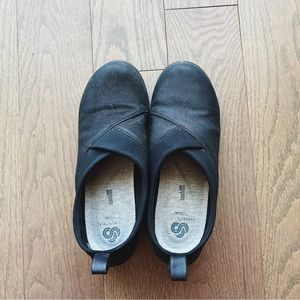 CLARKS CUSHIONED SHOES